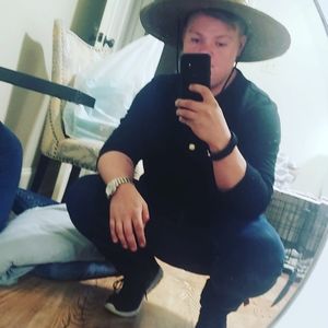 Meet your Posher, Aaron